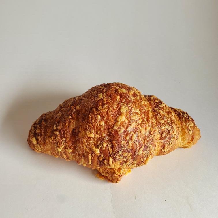 Cheese Croissant 